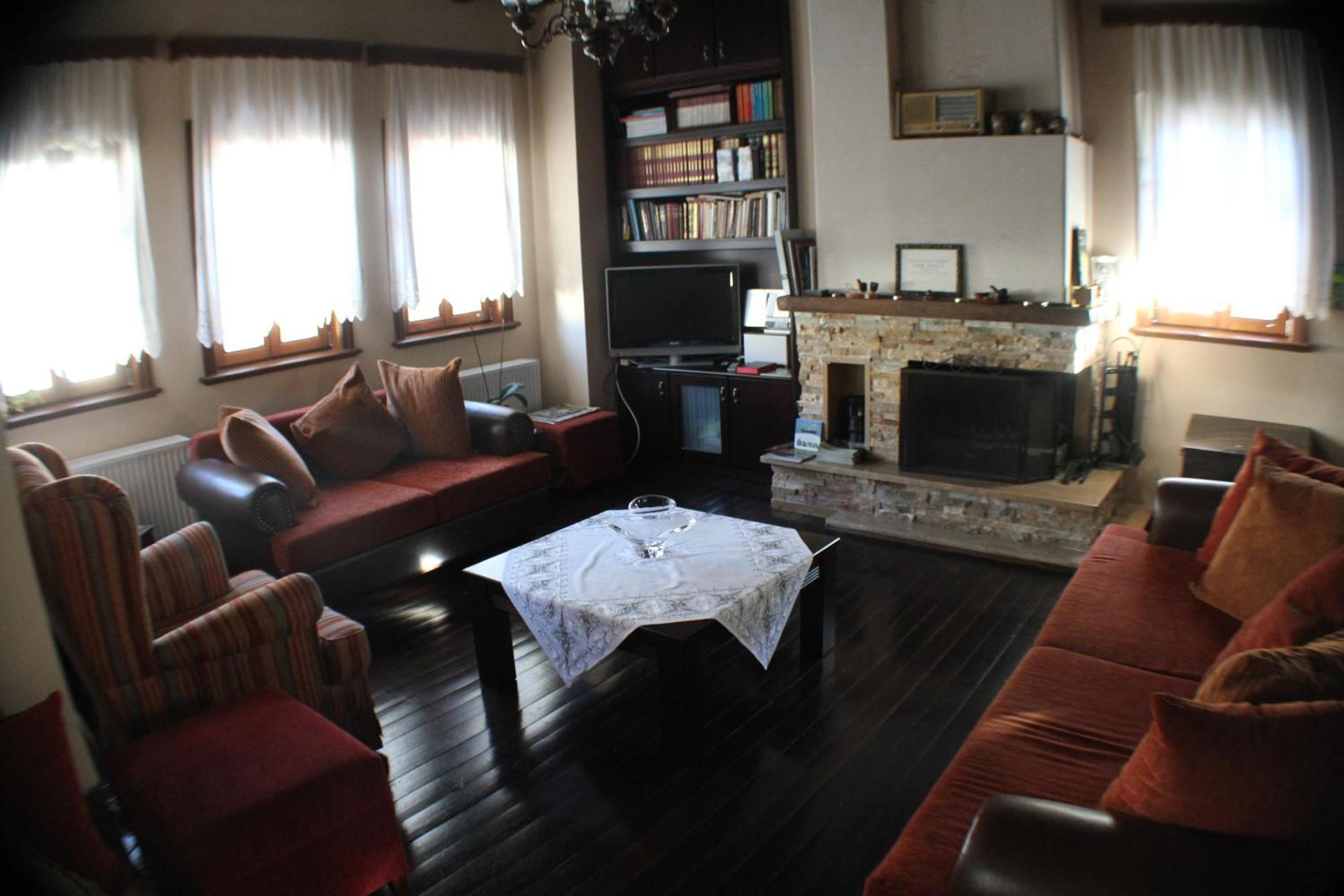 Apartment Livithron Rodon *