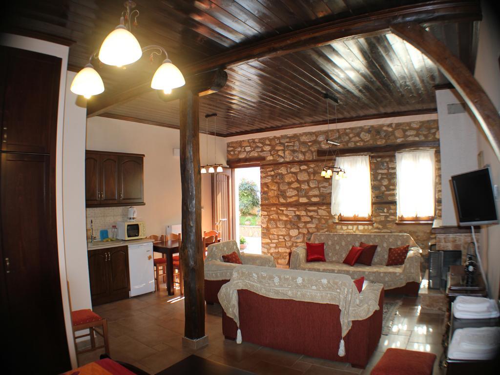 Apartment Livithron Rodon *