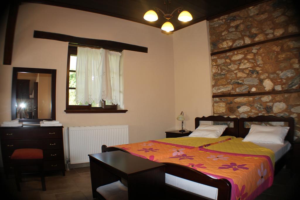 Apartment Livithron Rodon *